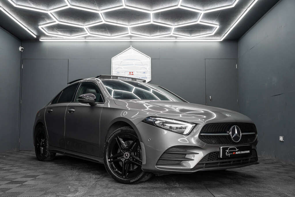 Mercedes-Benz A Class Amg Line Edition Premium E 