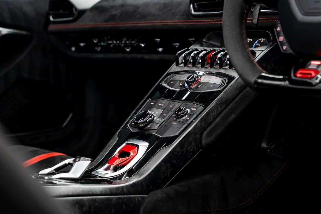 Lamborghini Huracan Performante Black #12