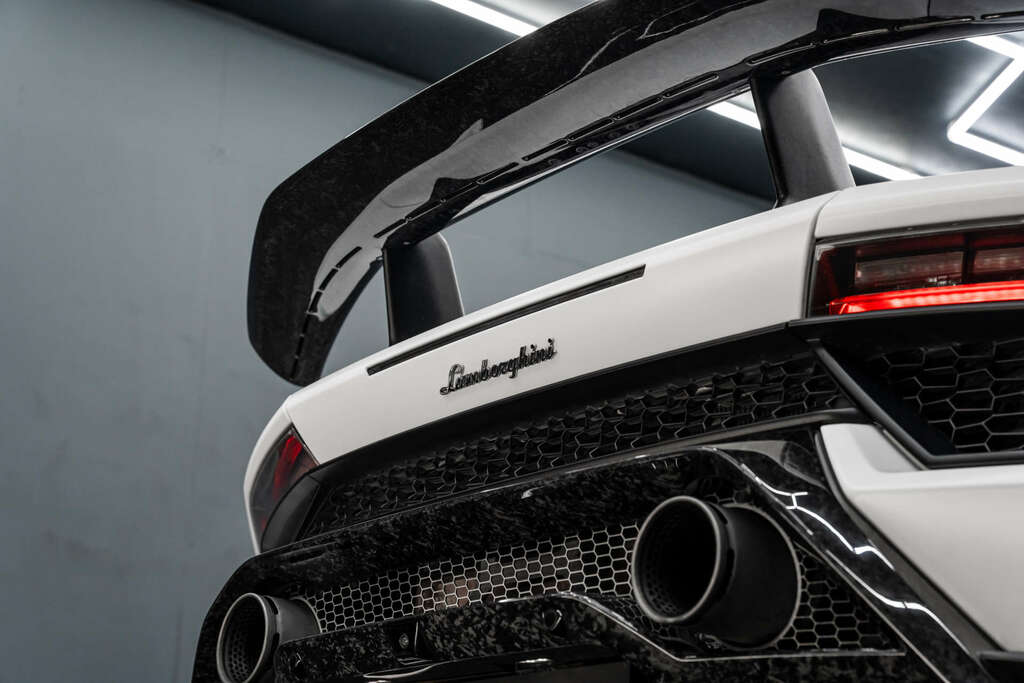 Lamborghini Huracan Performante Black #33