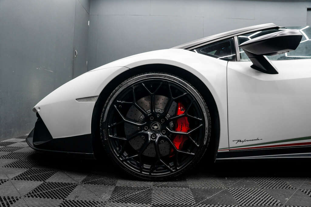 Lamborghini Huracan Performante Black #15