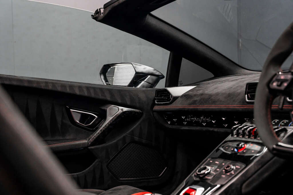 Lamborghini Huracan Performante Black #48