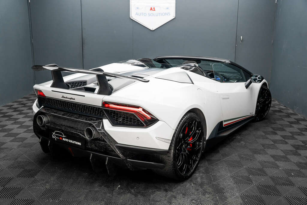 Lamborghini Huracan Performante Black #21