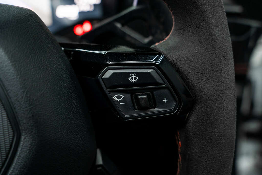 Lamborghini Huracan Performante Black #37