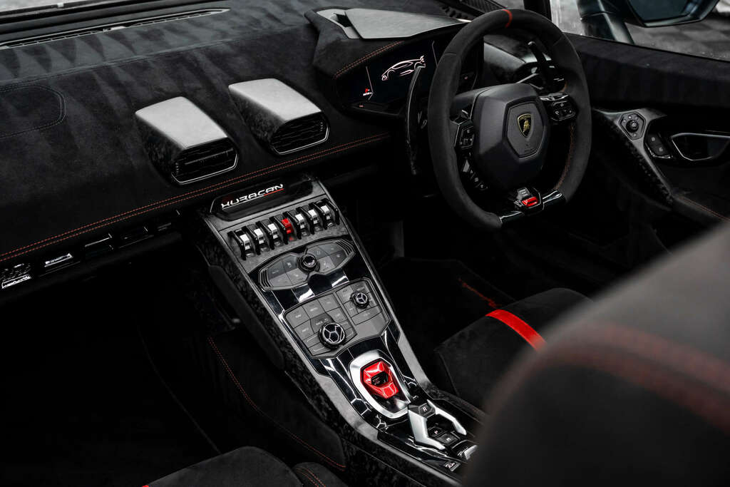 Lamborghini Huracan Performante Black #46