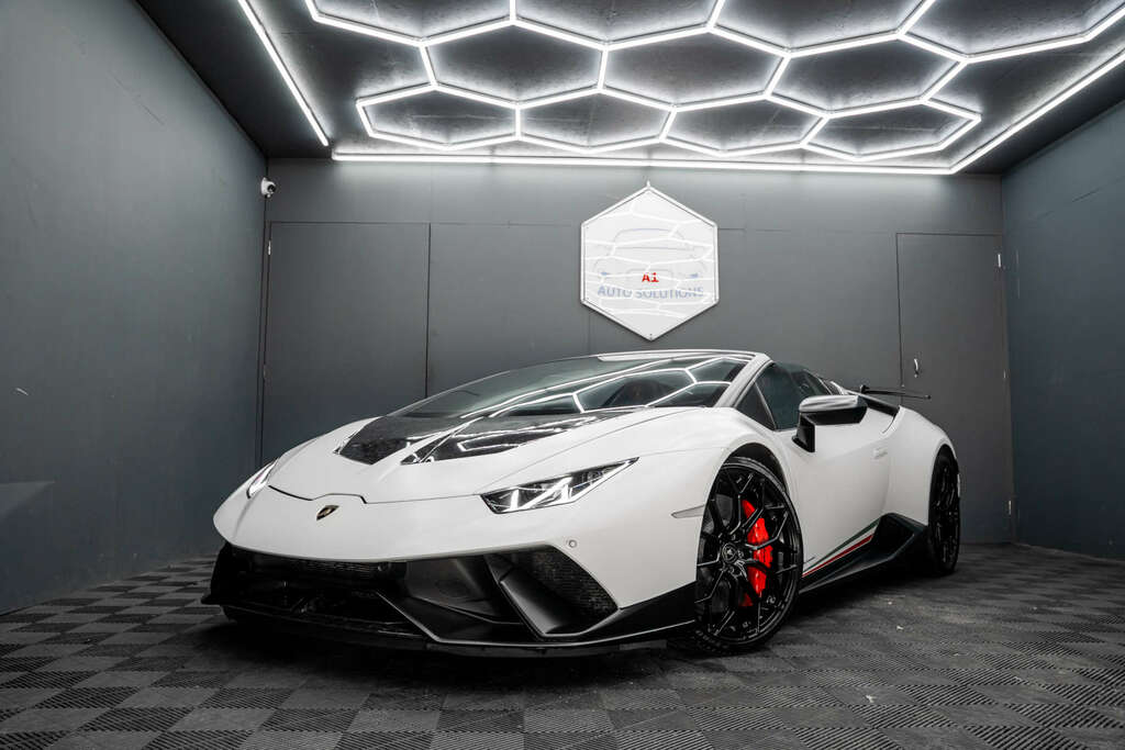 Lamborghini Huracan Performante Black #11