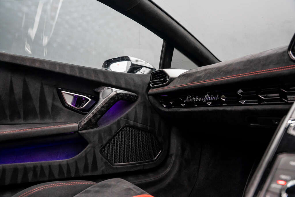 Lamborghini Huracan Performante Black #41
