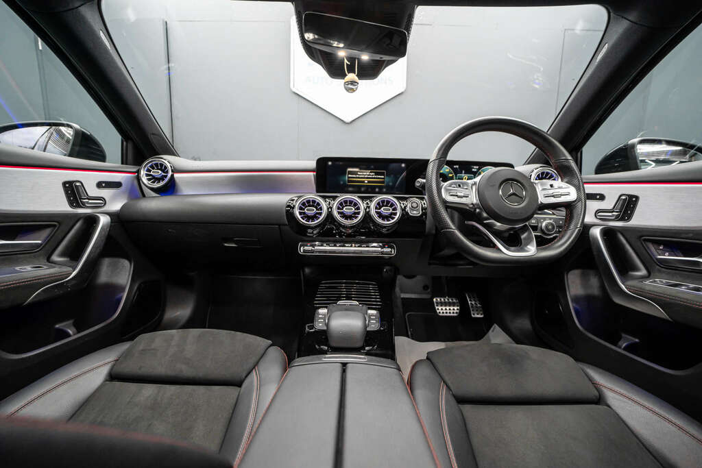 Mercedes-Benz A Class Amg Line Premium E  #6