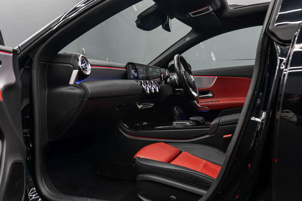 Mercedes-Benz 250 Cla Amg Line Premium E  #4
