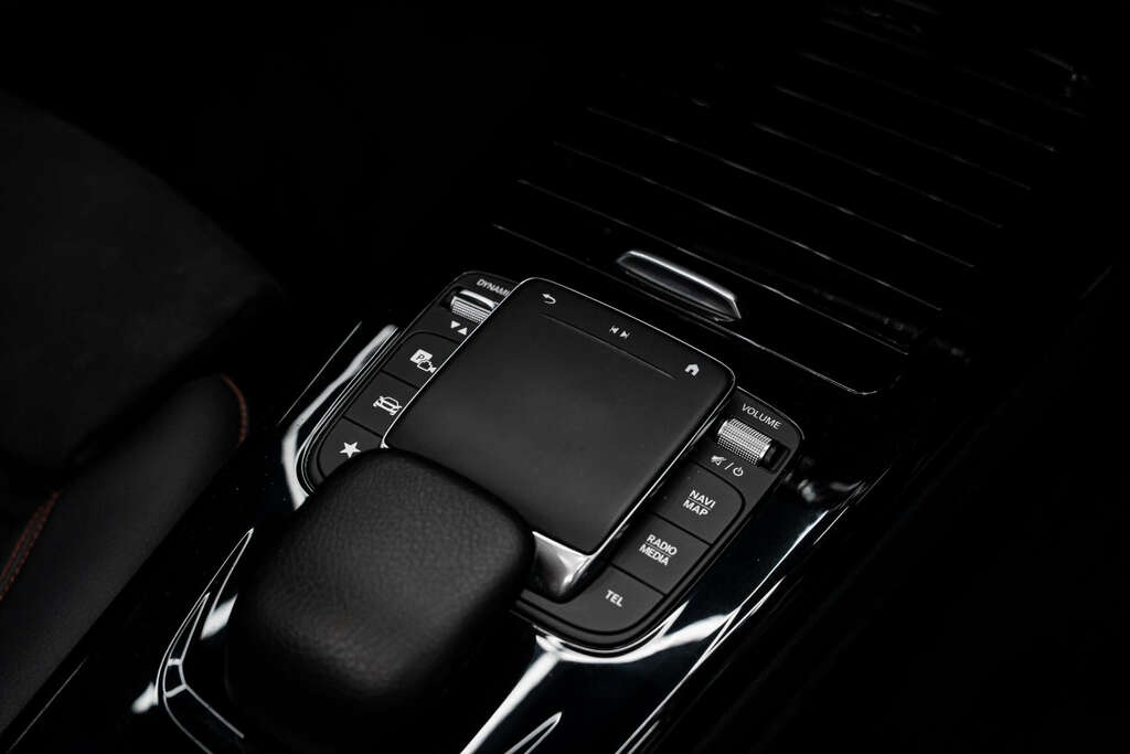 Mercedes-Benz 250 Cla Amg Line Premium E  #30