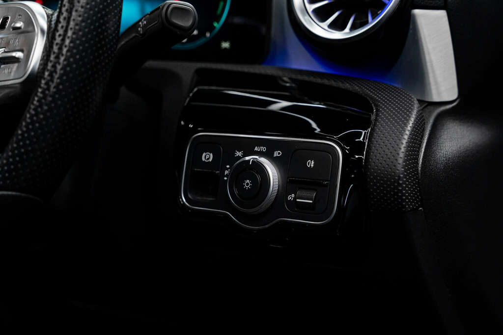 Mercedes-Benz 250 Cla Amg Line Premium E  #26