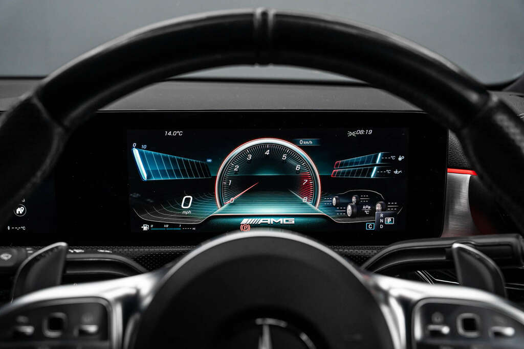 Mercedes-Benz CLA Class Premium 4Matic 4Wd Black #4