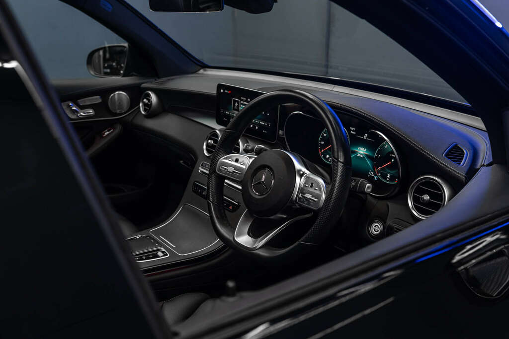 Mercedes-Benz GLC Class 43 4Matic Premium Plus Tct Silver #40