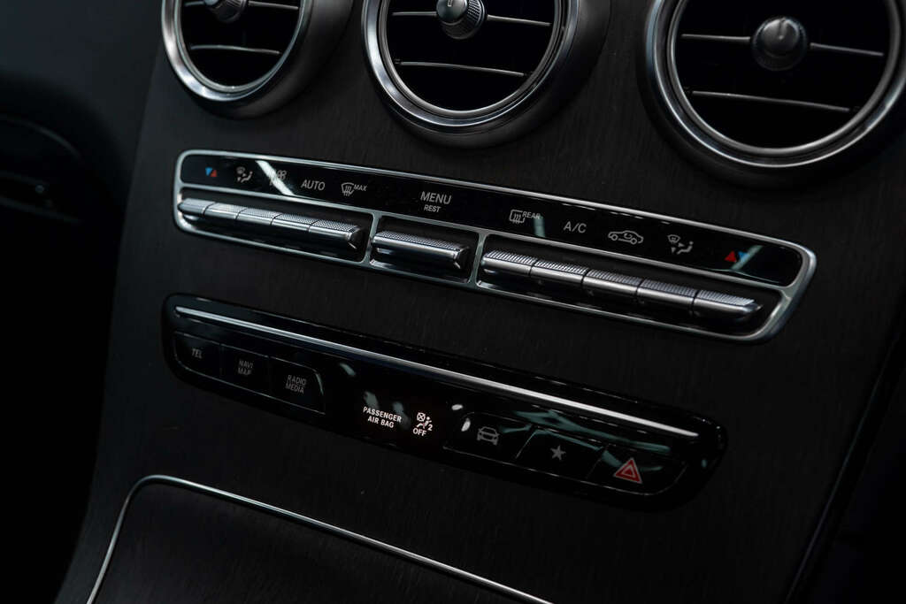 Mercedes-Benz GLC Class 43 4Matic Premium Plus Tct Silver #16