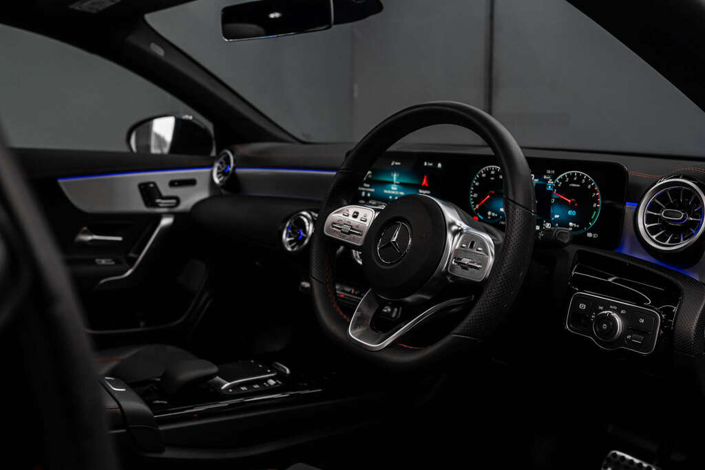 Mercedes-Benz CLA Class Amg Line Premium Plus Night Edition MM72UWB #2