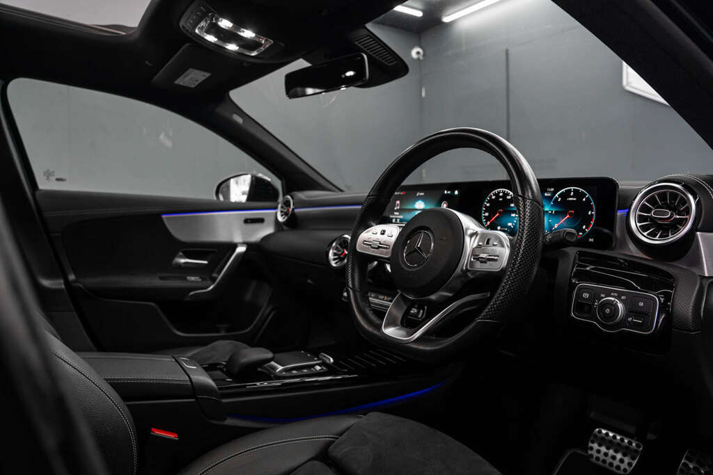 Mercedes-Benz A Class Exclusive Edition D YM21OLW #4