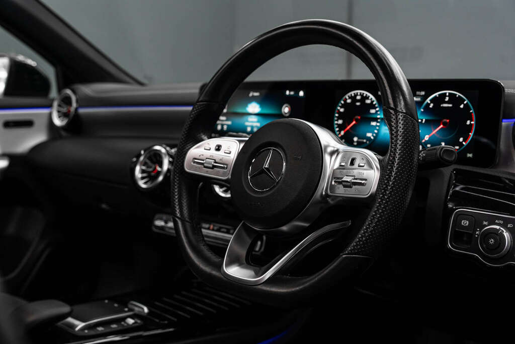 Mercedes-Benz A Class Exclusive Edition D YM21OLW #2