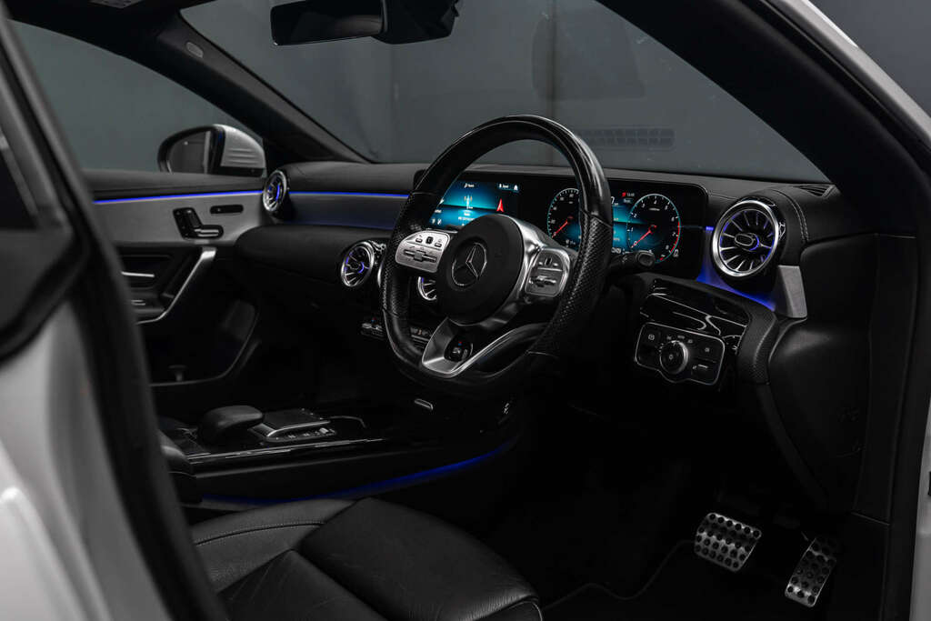 Mercedes-Benz 250 Cla Amg Line Premium E  #37