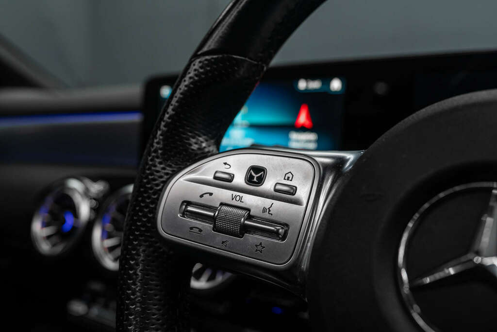 Mercedes-Benz 250 Cla Amg Line Premium E  #27
