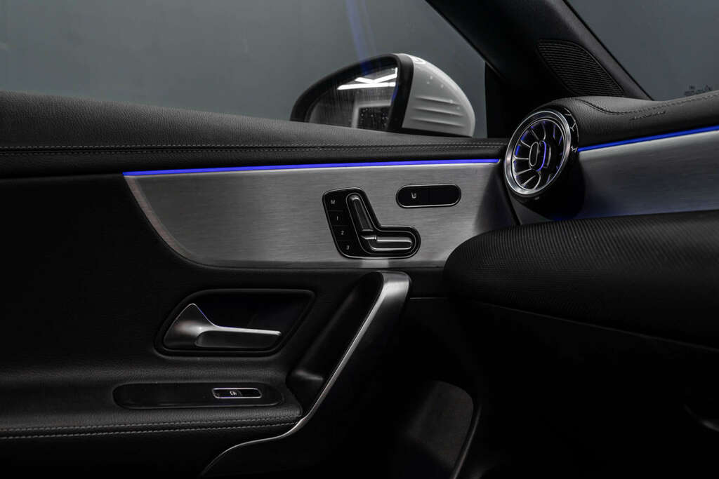 Mercedes-Benz 250 Cla Amg Line Premium E  #34