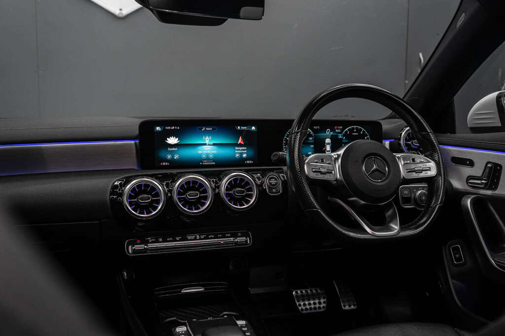 Mercedes-Benz 250 Cla Amg Line Premium E  #42