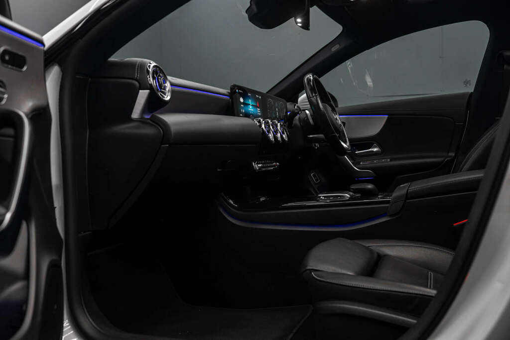 Mercedes-Benz 250 Cla Amg Line Premium E  #10