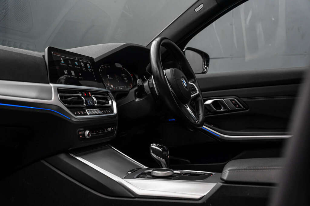 BMW 3 Series M Sport MX20MTF #2