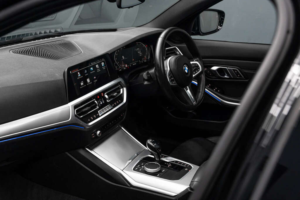 BMW 3 Series M Sport MX20MTF #4