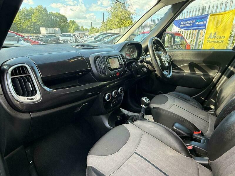 Fiat 500L  White #19