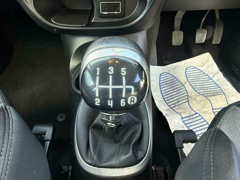Fiat 500L  White #16