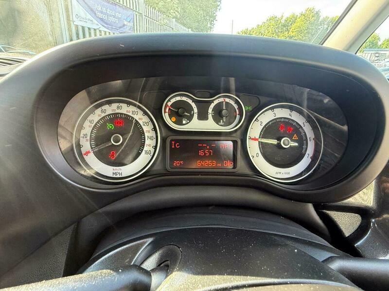 Fiat 500L  White #31
