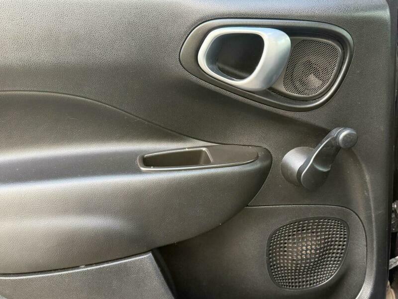 Fiat 500L  White #28
