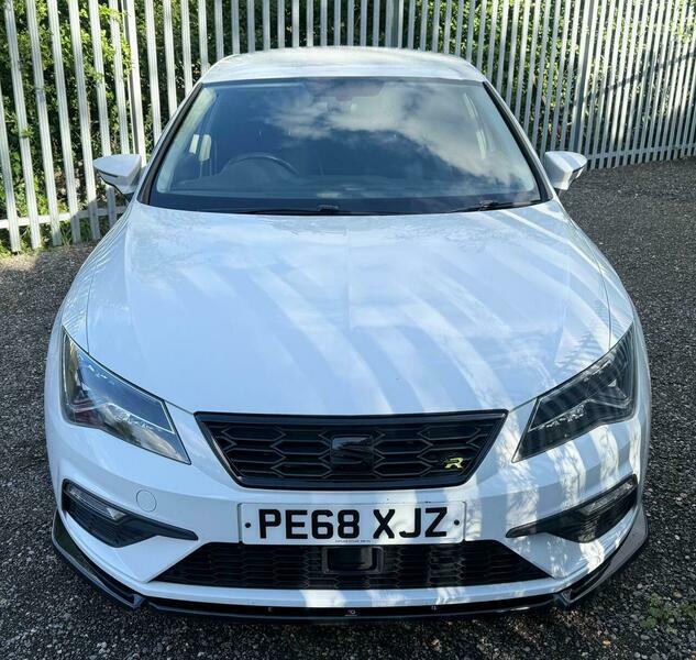 Seat Leon 1.4 Tsi Fr Technology PE68XJZ White #4