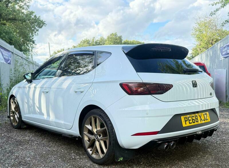 Seat Leon 1.4 Tsi Fr Technology PE68XJZ White #2