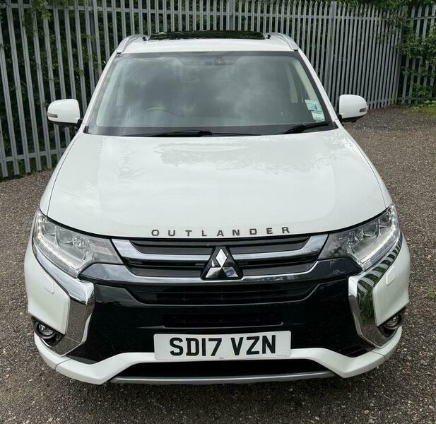 Mitsubishi Outlander 2.0H 12Kwh 4H Cvt White #4