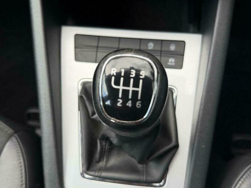 Skoda Octavia Black Edition White #20