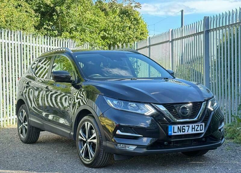 Nissan Qashqai 1.2 Dig-t N-connecta Xtron Black