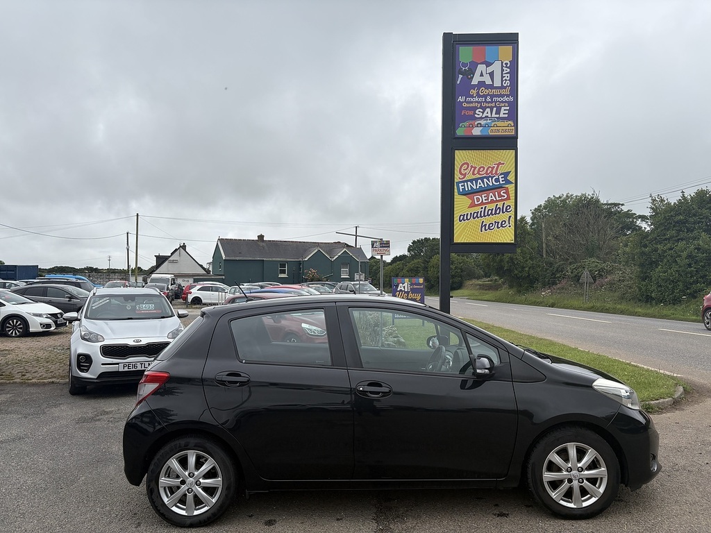 Toyota Yaris Grey #5