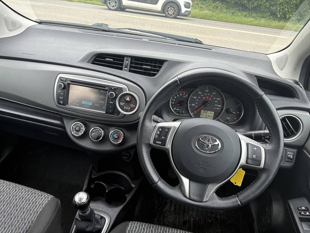 Toyota Yaris Grey #8