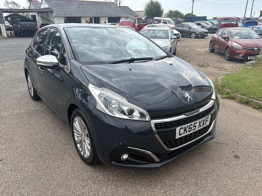 Peugeot 208 1.2 Puretech 82 Allure White #3