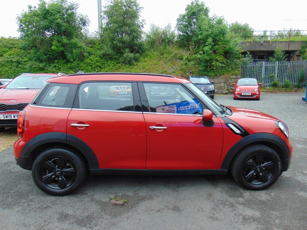 Mini Countryman Suv 1.6 Cooper Countryman Mot March 2027 9 Ser MJ65MTV Red #2