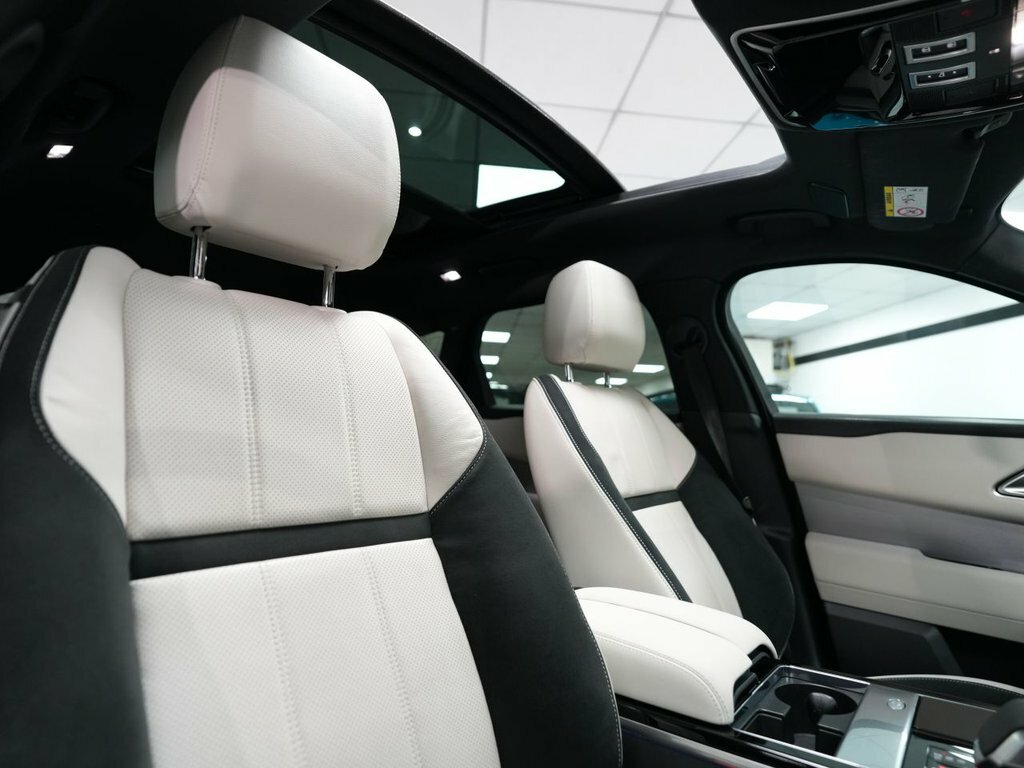 Land Rover Range Rover Velar 2L Edition PN72AEJ Black #3