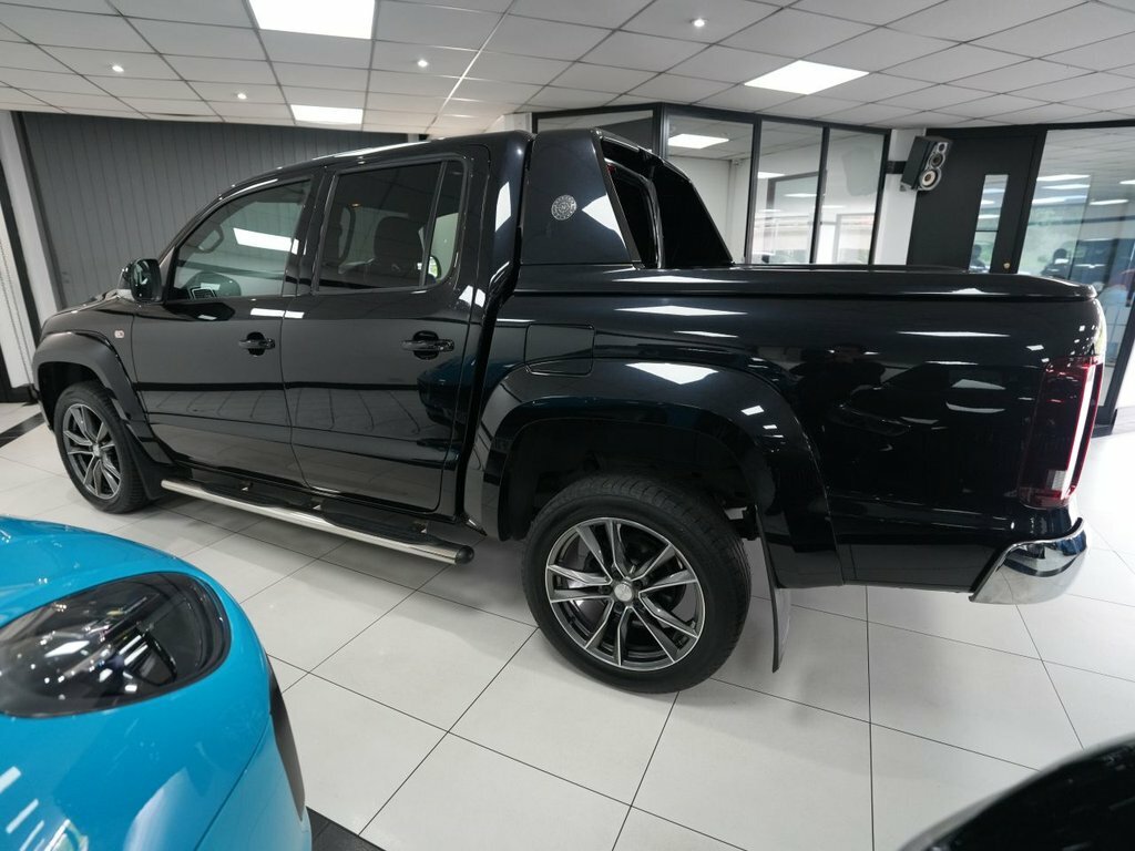 Volkswagen Amarok 3L Aventura Black #5