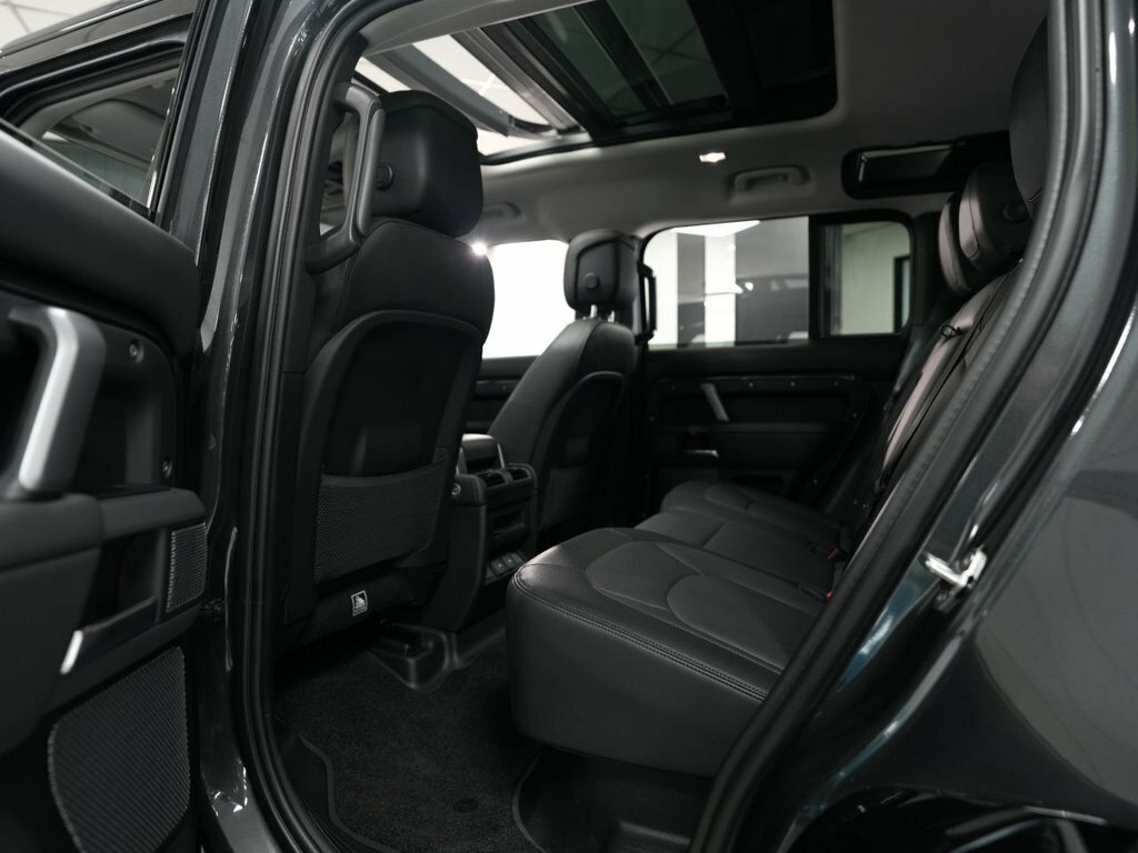 Land Rover Defender 3.0 D250 Hard Top Se #23