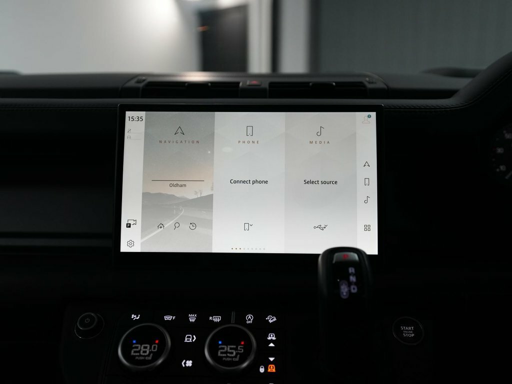 Land Rover Defender 3.0 D250 Hard Top Se #30