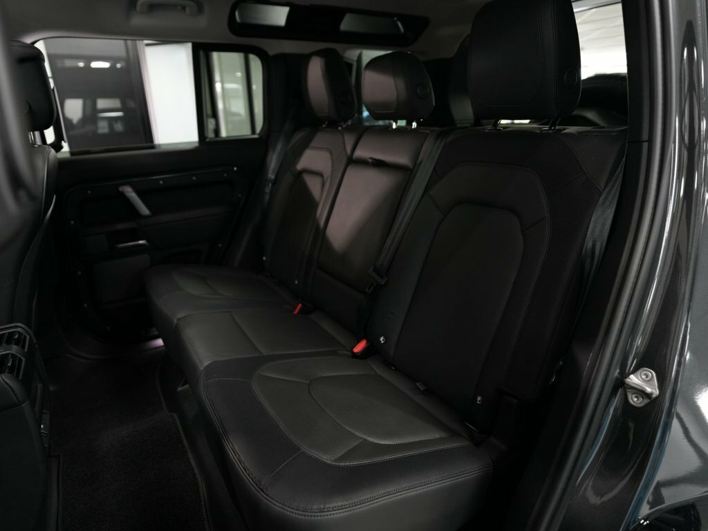 Land Rover Defender 3.0 D250 Hard Top Se #22