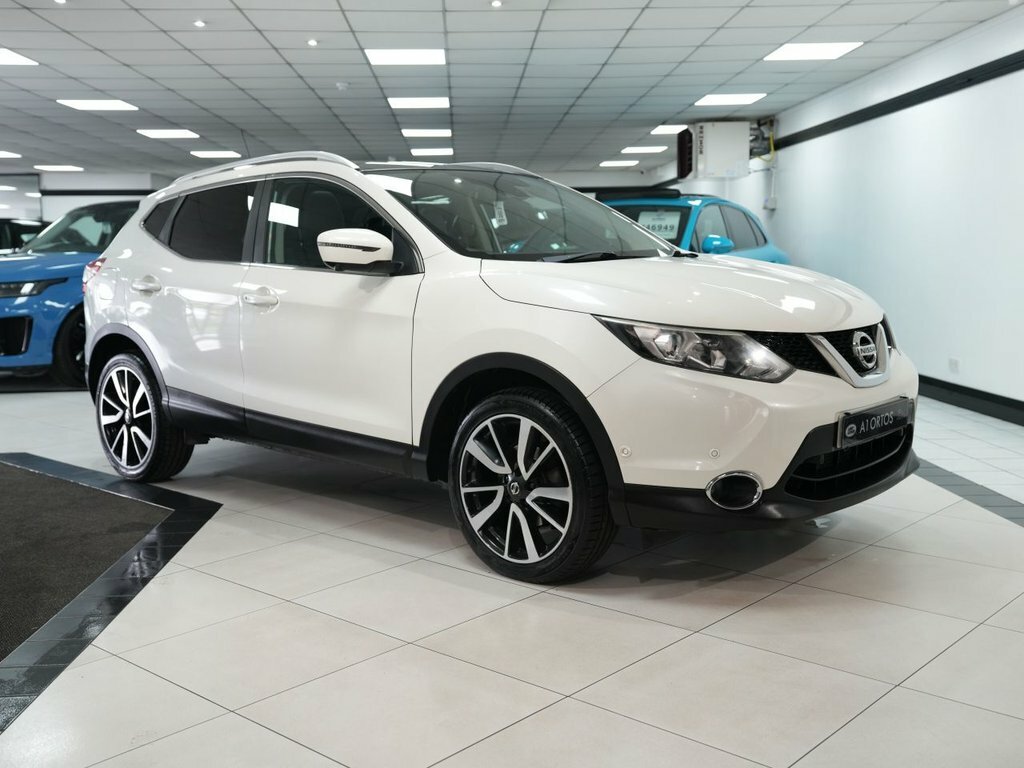 Nissan Qashqai 1.6L Tekna White
