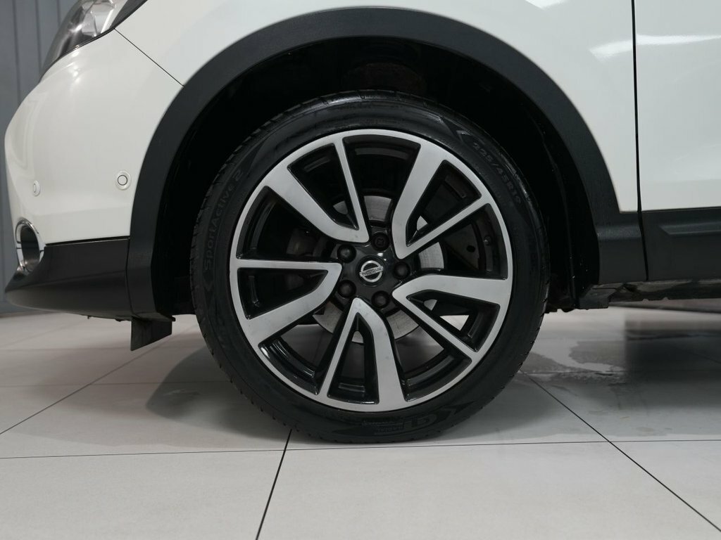 Nissan Qashqai 1.6L Tekna White #5