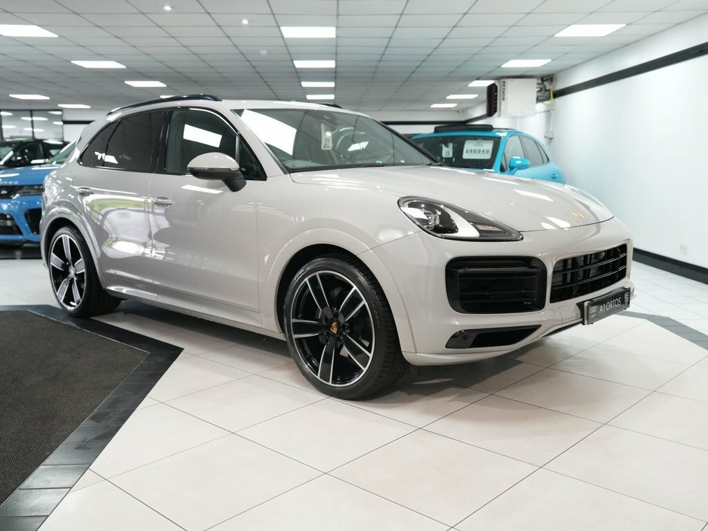 Porsche Cayenne 3L Platinum Edition Grey