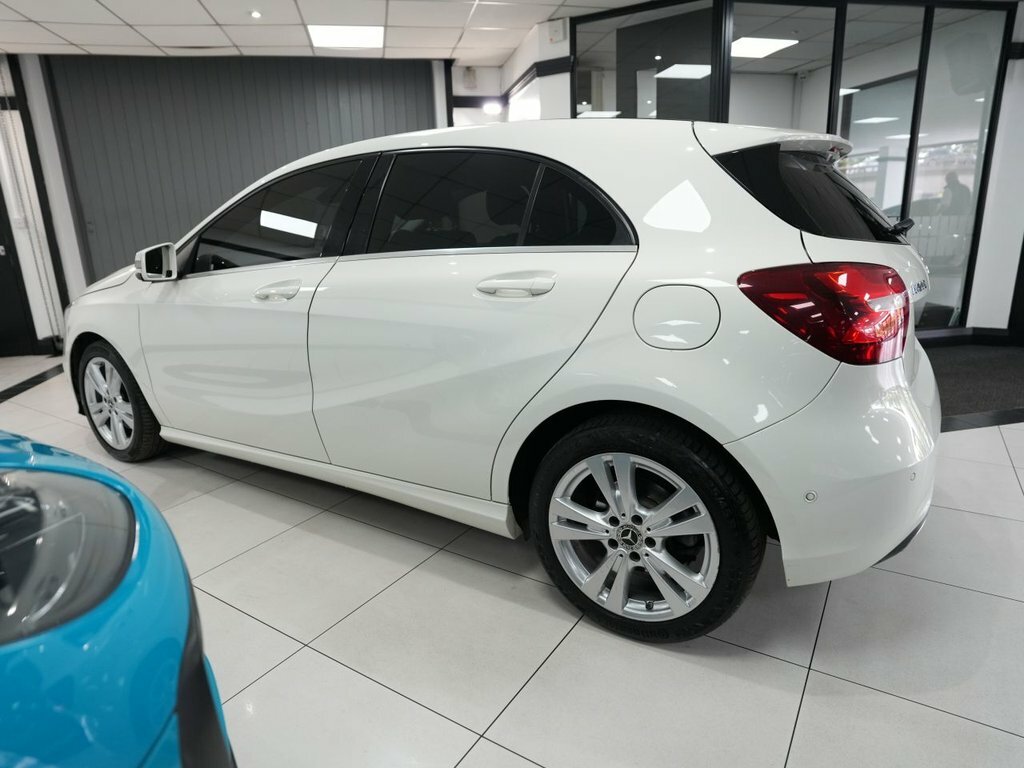 Mercedes-Benz A Class 1.6L Sport White #6