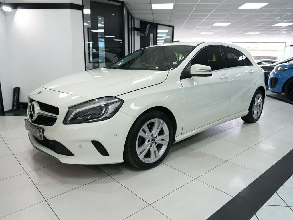 Mercedes-Benz A Class 1.6L Sport White #5